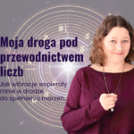 Grafika do artykułu Moja droga pod przewodnictwem liczb przedstawia tytuł artykułu i autorkę Agatę Kulińską wskazującą palcem na czytelniczkę